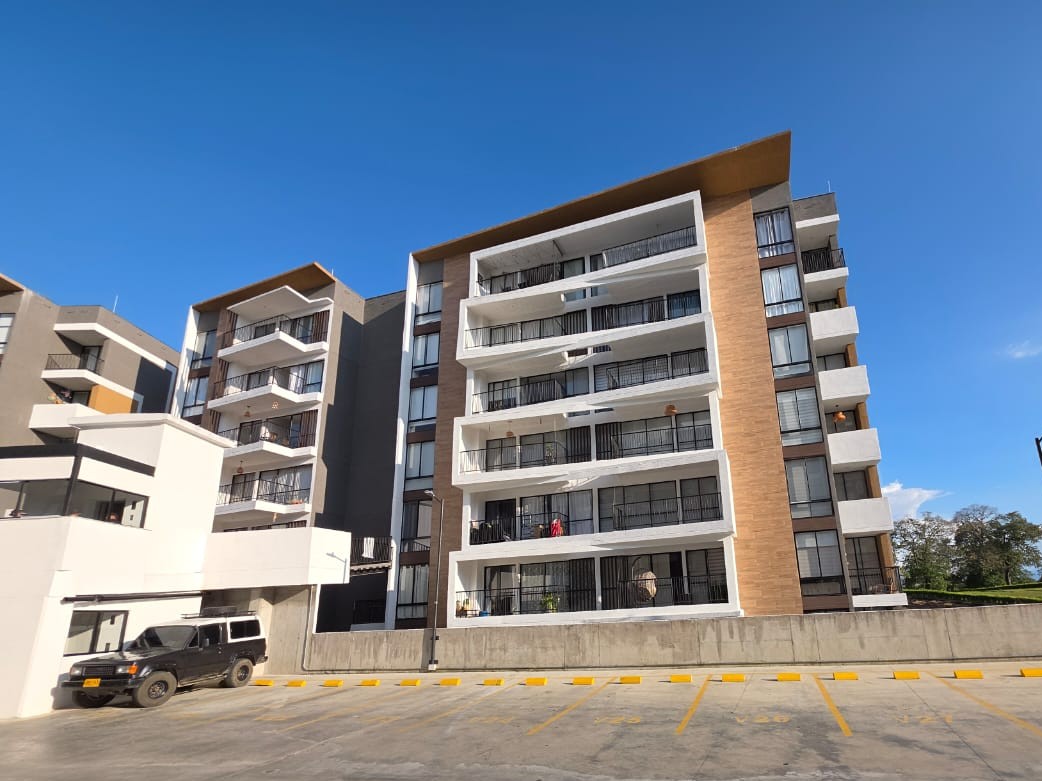 Apartamento en Arriendo en Condominio Verdecanto, Armenia 1