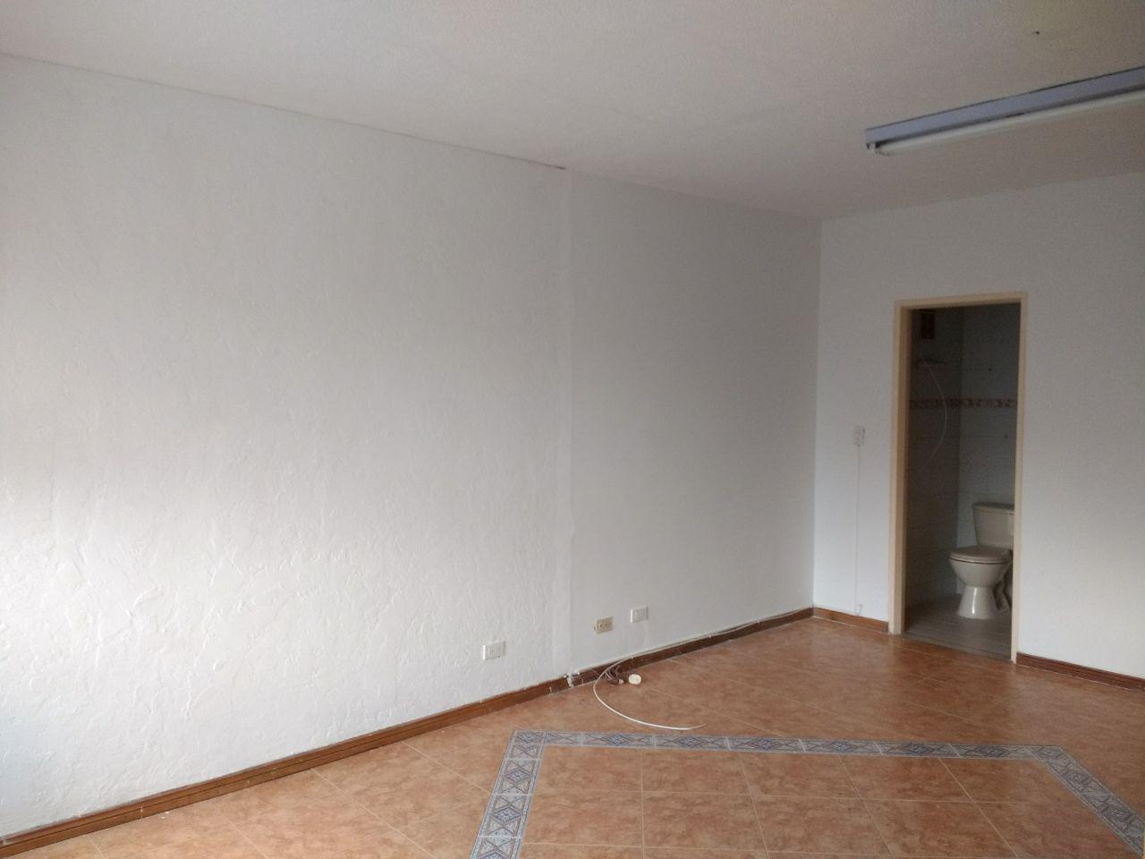 Oficina en el Edificio Camara de Comercio en arriendo en Armenia 3