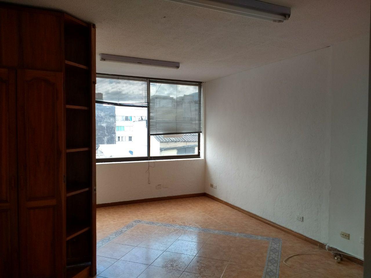 Oficina en el Edificio Camara de Comercio en arriendo en Armenia 4